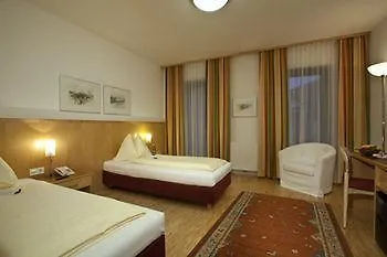 Heffterhof Hotell 4*